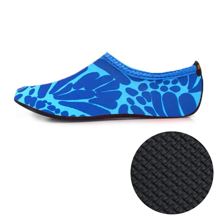 3mm Non-slip Rubber Embossing Texture Sole Figured Diving Shoes and Socks, One Pair(Blue)