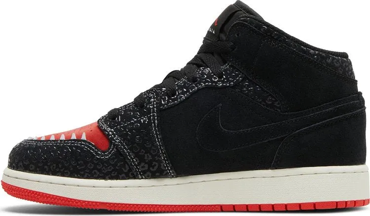 Air Jordan 1 Mid SE GS SiEMPRE Familia sneakers, black