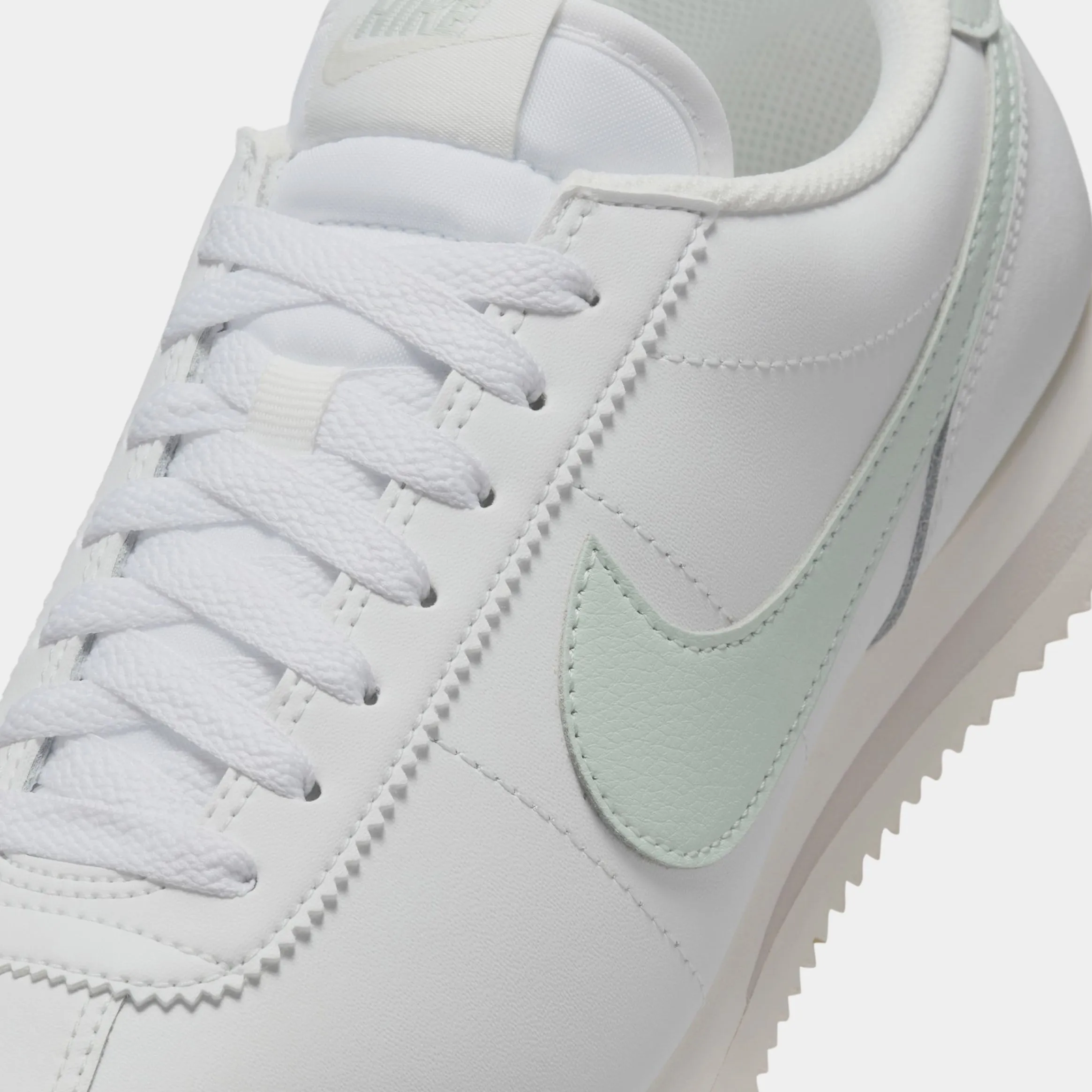 Cortez Leather Womens Lifestyle Shoes (Summit White/Light Silver)