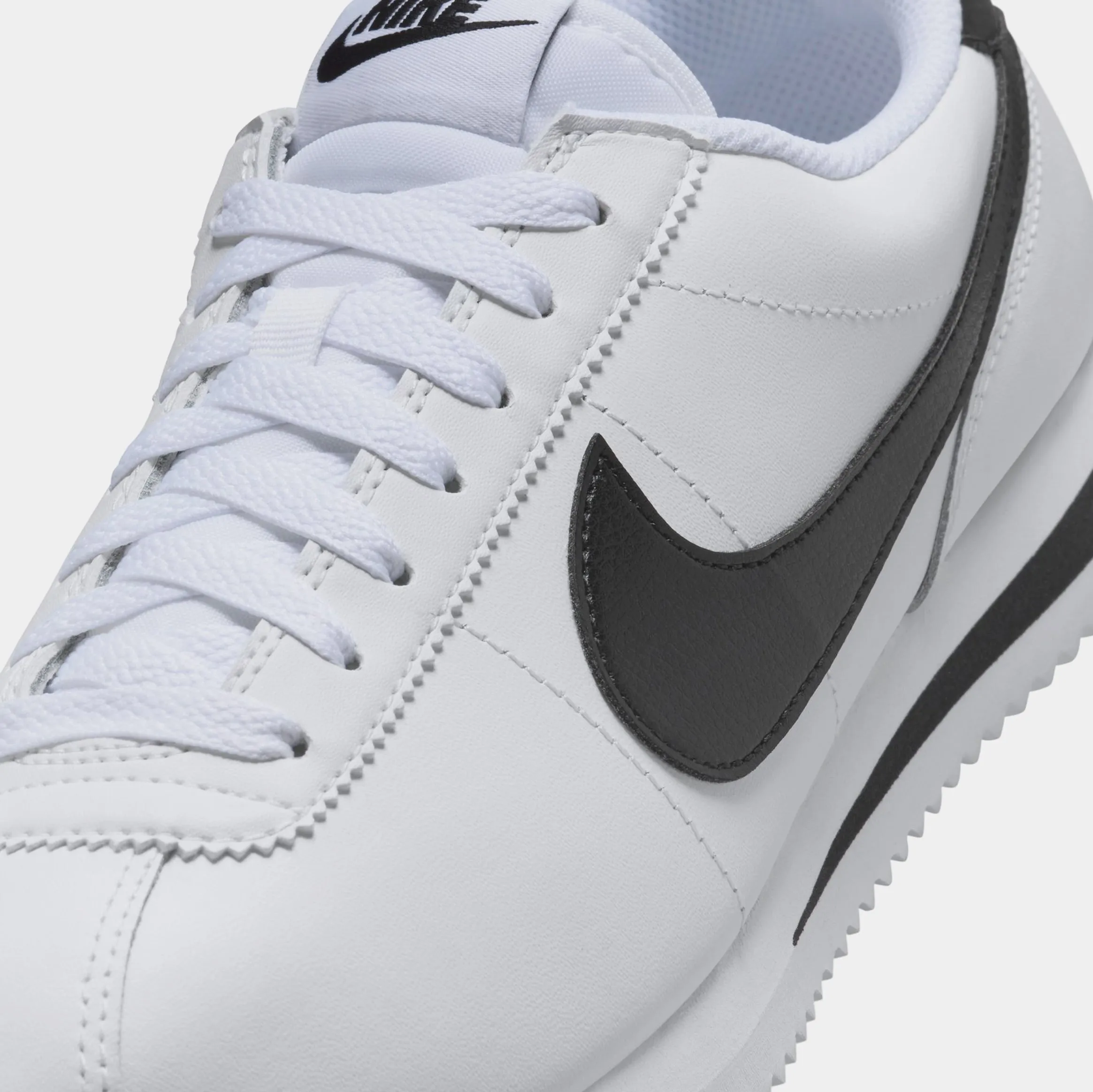 Cortez Leather Womens Lifestyle Shoes (White/Black)