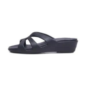 Crocs Sanrah Strappy Wedge Sandals Rubber Black Colour For Women