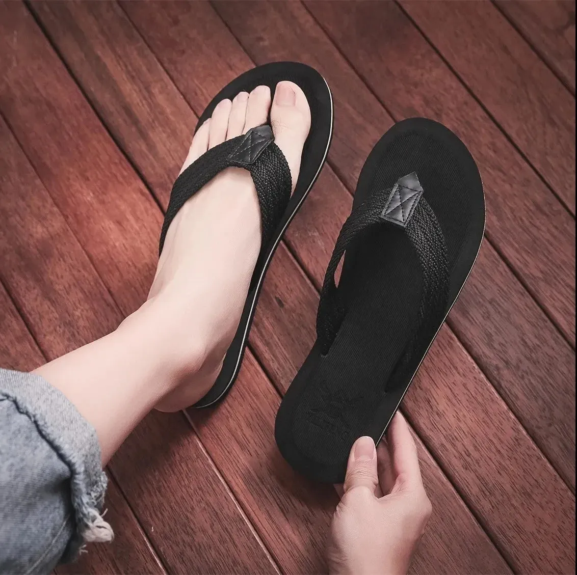 Fashion Unisex Flip Flops Beach Slippers Non-Slip Everyday Wear