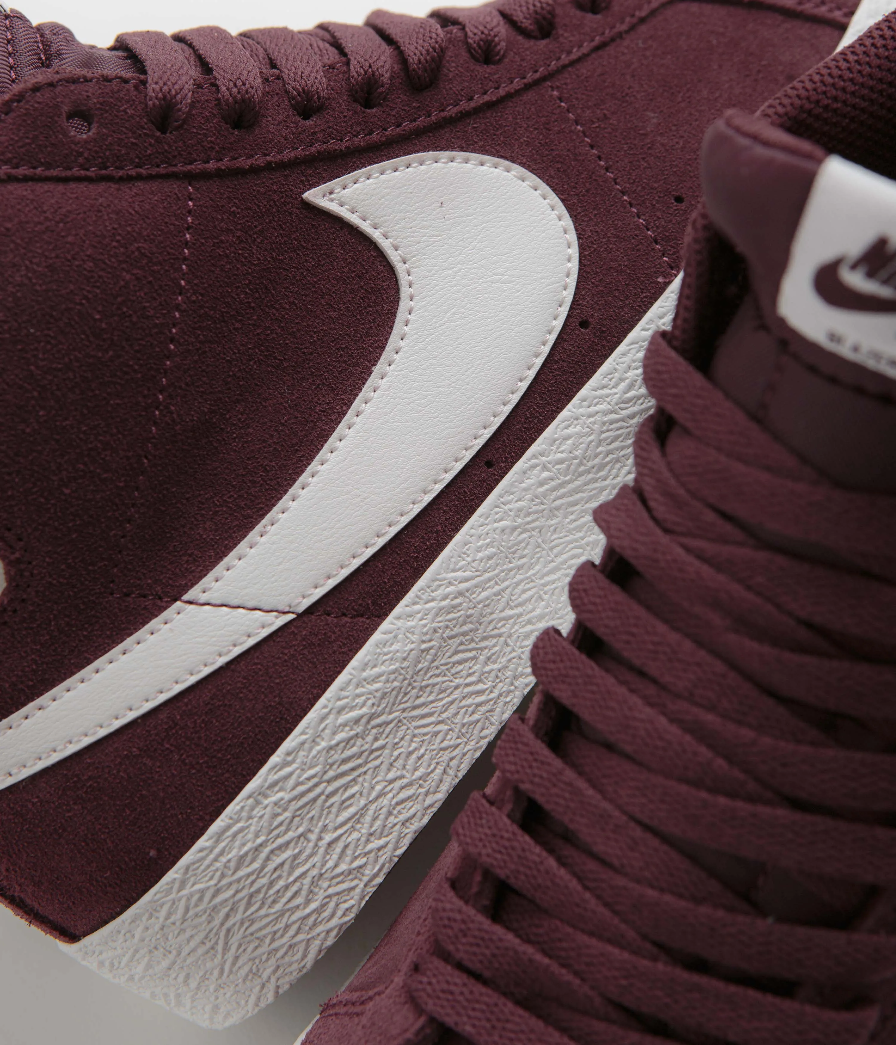 Nike SB Blazer Mid Shoes - Burgundy Crush / Summit White