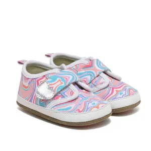 Robeez Swirl Heart First Kicks Color: White