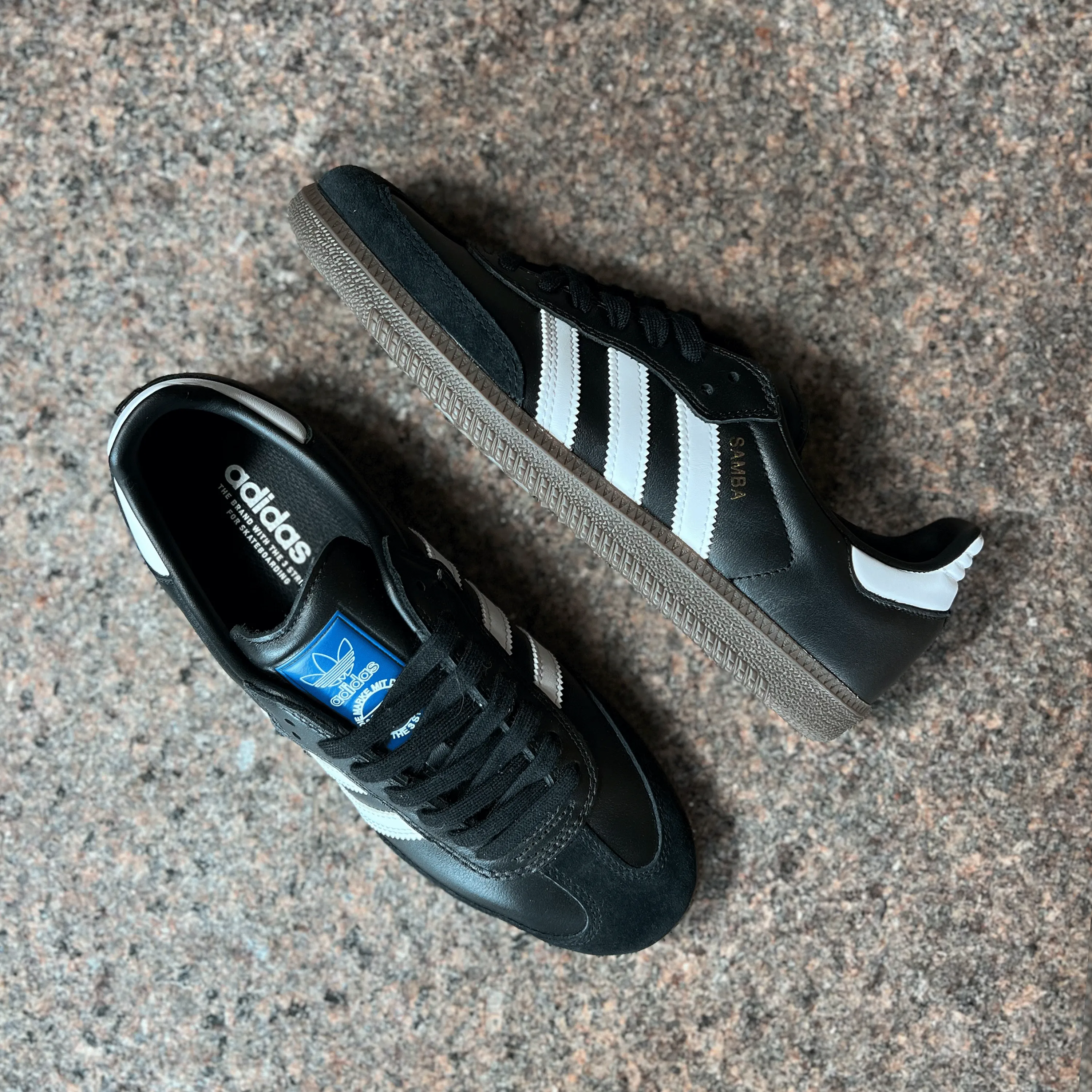 SAMBA ADV - BLACK/WHITE/GUM