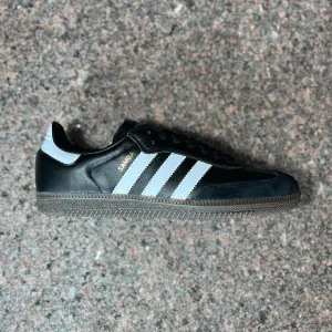 SAMBA ADV - BLACK/WHITE/GUM