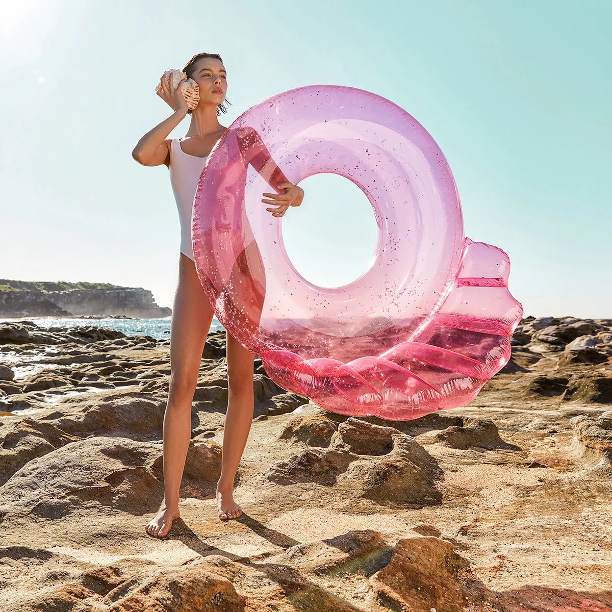 SUNNYLiFE Pink Color Inflatable Luxe Pool Ring Shell Bubblegum