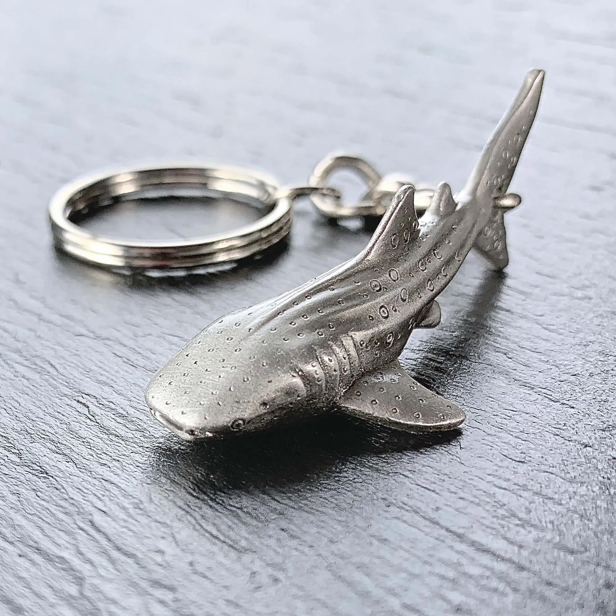 Whale Shark Keychain for Men and Women- Whale Shark Keychain Charm, Gifts for Shark Lovers,  Realistic Shark Key Ring Shark Key Fob